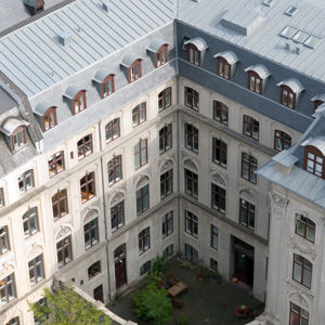 Gammel lejlighedsbygning